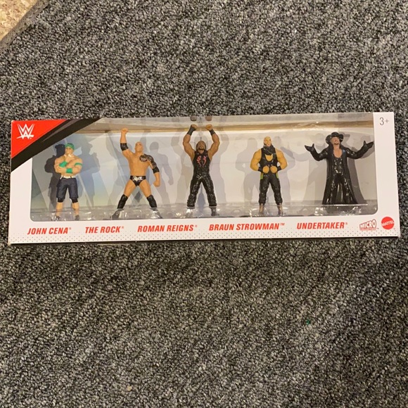 WWF mini figures - Picture 1 of 3